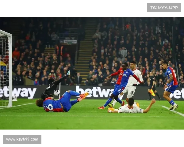 曼城7号后卫在攻防转换中的战术作用与空间利用分析